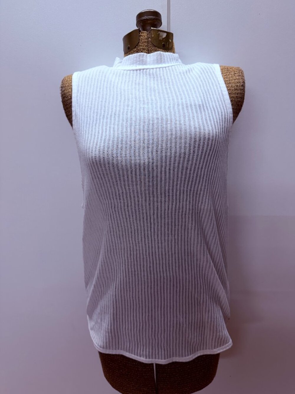 PRANA White Ribbed Tank Top w/Back Slit Size Large